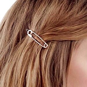 ⚜️𝟯𝟬%𝗢𝗙𝗙 𝗯𝘂𝗻𝗱𝗹𝗲𝘀 𝟯+⚜️ NEW 2 Safety Pins Simple Hair Clip Set